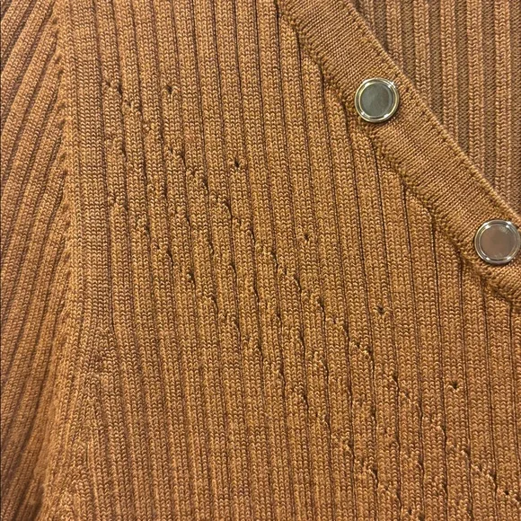 White House Black Market Copper Ribbed Long Sleeve Tight Knit Top Size Large - Picture 8 of 13